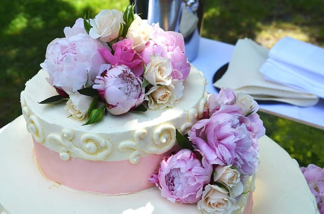 wedding-cake-639181_640 (1)