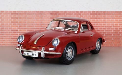model-car-2091363_640 (1) (1)